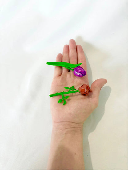 Lot de figurines fleurs