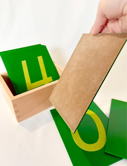 Chiffres rugueux Montessori en bois – 0 à 9